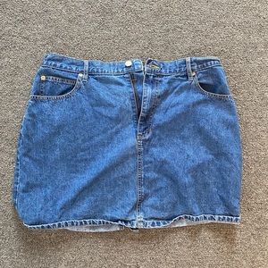 FALL VIBES 🍁 JEAN SKIRT